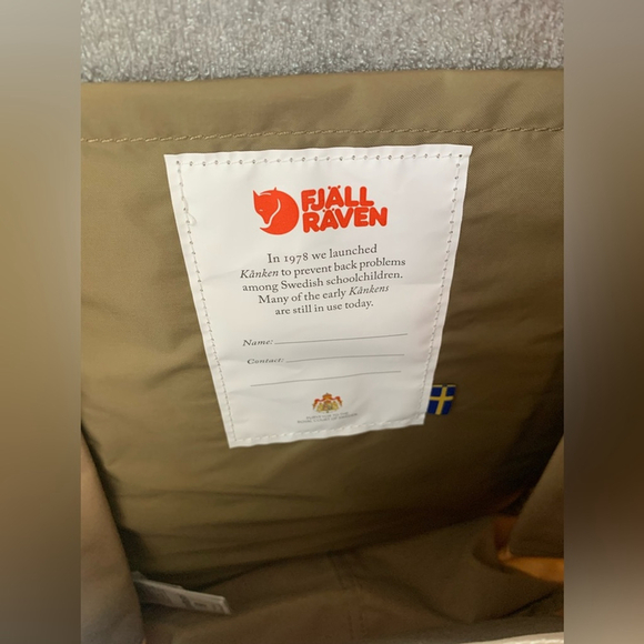 Fjällräven NWT Classic Kånken Backpack Bag in Clay - Picture 6 of 8